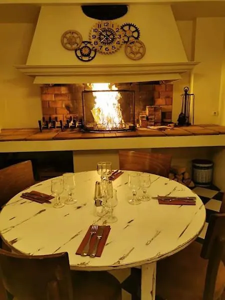 Auberge De La Loube La Roquebrussanne France